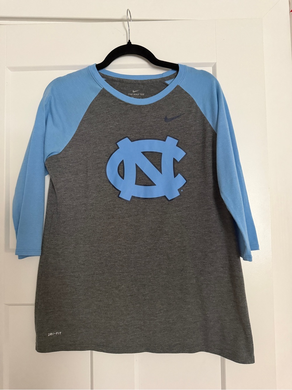 Nike Raglan Tee - Light Blue & Charcoal